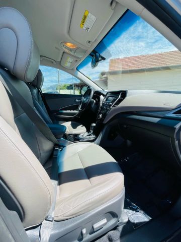 2014 Hyundai Santa Fe - Image 28