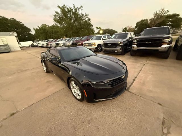 2020 Chevrolet Camaro - Image 4