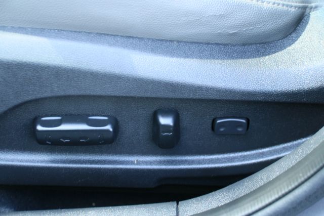 2013 Hyundai Sonata - Image 12