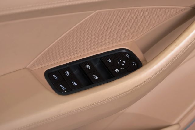 2018 Porsche Panamera 4s Sedan 4d - Image 41