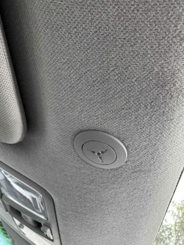 2011 Hyundai Elantra - Image 22