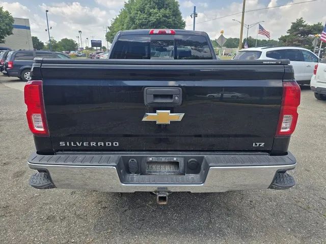 2017 Chevrolet Silverado 1500 Double Cab - Image 5