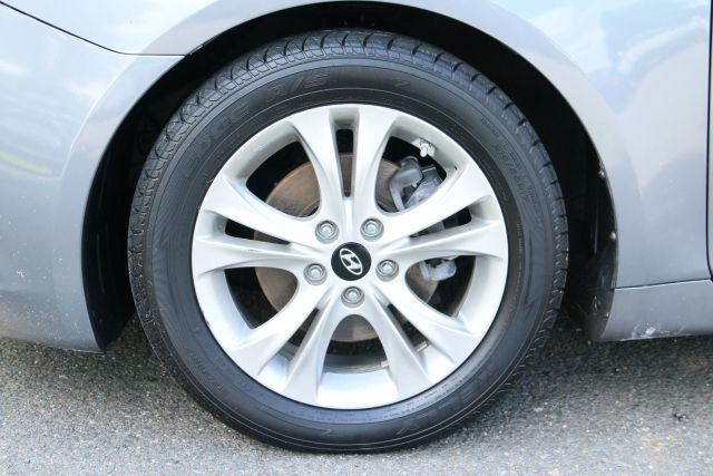 2013 Hyundai Sonata - Image 57