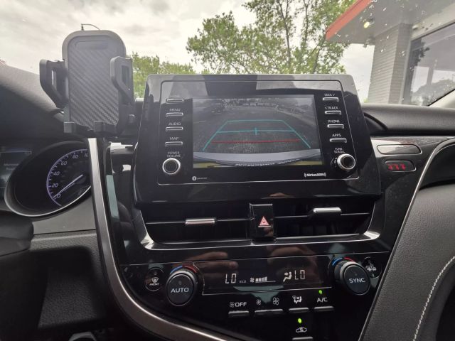 2022 Toyota Camry - Image 19