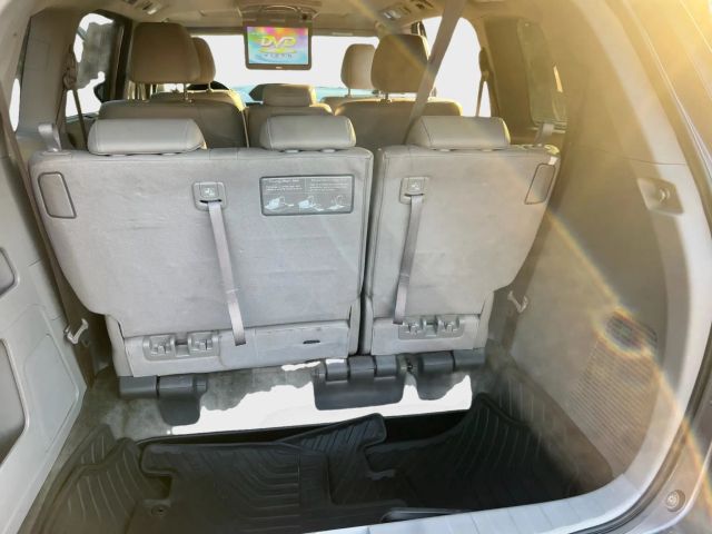 2015 Honda Odyssey - Image 14