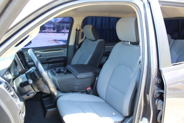 2019 Ram 1500 Crew Cab - Image 3