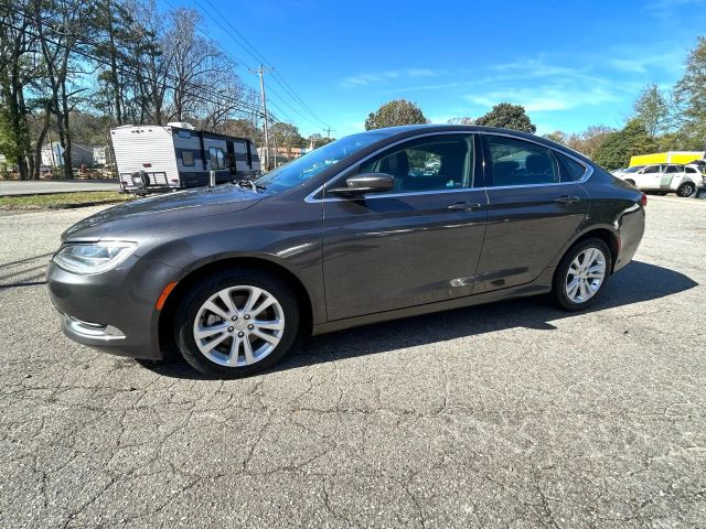 2017 Chrysler 200 - Image 15