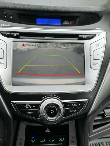 2012 Hyundai Elantra - Image 10