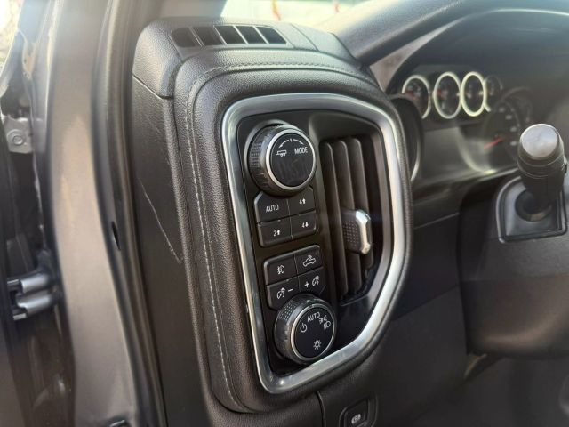 2021 Chevrolet Silverado 1500 Crew Cab - Image 16