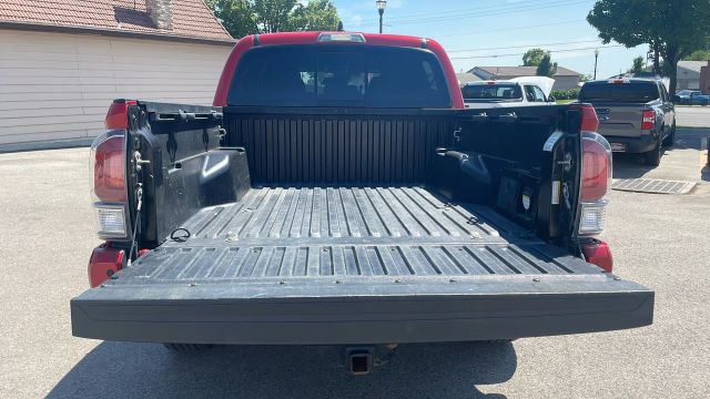 2021 Toyota Tacoma Double Cab - Image 14
