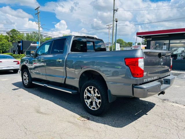 2017 Nissan Titan Xd Crew Cab - Image 10