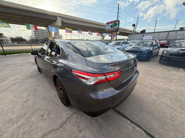 2018 Toyota Camry - Image 7