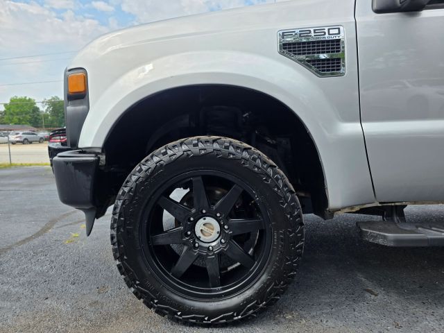2010 Ford F250 Super Duty Crew Cab - Image 7
