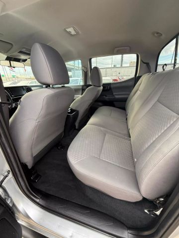 2022 Toyota Tacoma Double Cab - Image 17