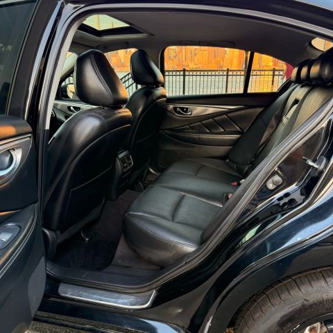 2016 Infiniti Q50 3.0t Premium Sedan 4d - Image 29