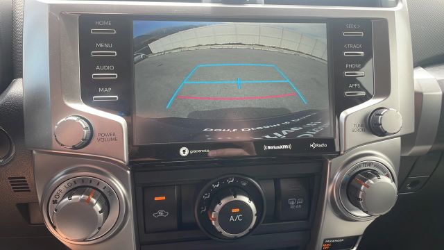 2022 Toyota 4runner - Image 27