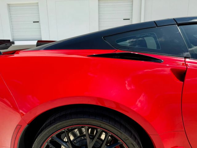 2019 Chevrolet Corvette - Image 12
