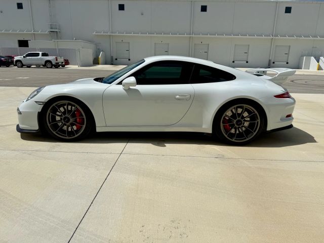 2015 Porsche 911 - Image 32