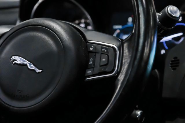 2017 Jaguar Xe Xe 20d Prestige Sedan 4d - Image 18