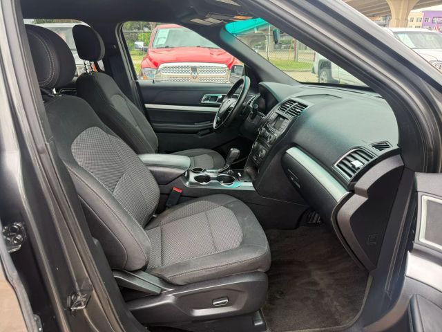 2017 Ford Explorer - Image 15