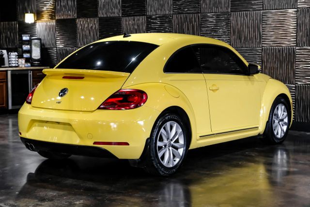 2014 Volkswagen Beetle Tdi Hatchback 2d - Image 11