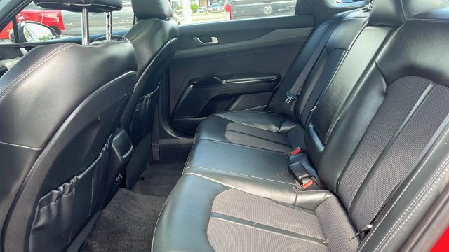 2022 Kia K5 - Image 37