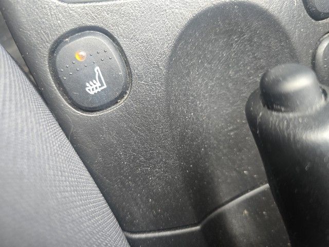 2006 Ford Focus - Image 12