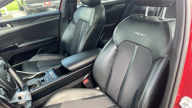2022 Kia K5 - Image 27