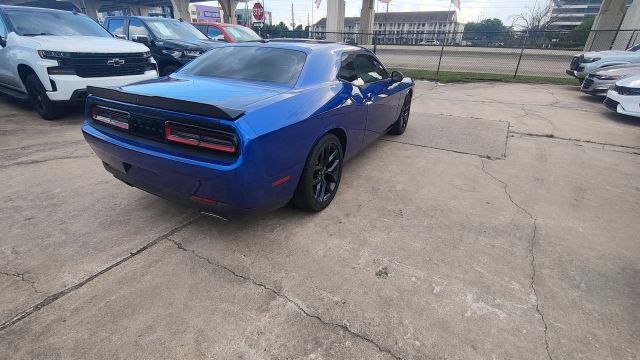 2021 Dodge Challenger - Image 8