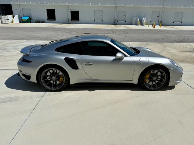 2014 Porsche 911 - Image 8