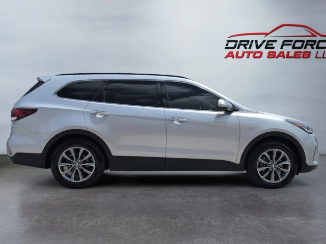 2017 Hyundai Santa Fe - Image 6