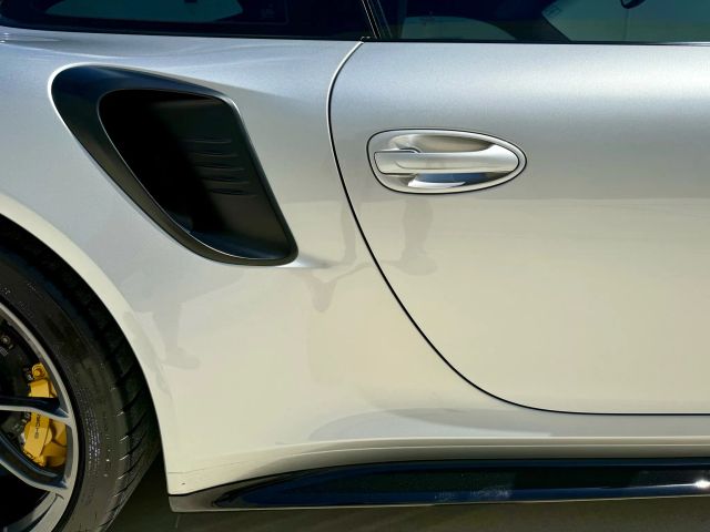 2014 Porsche 911 - Image 12