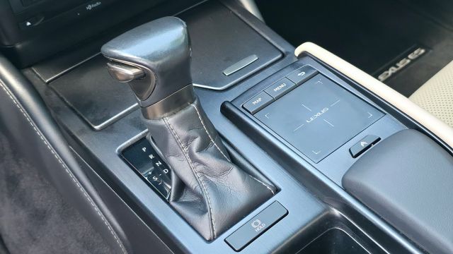 2020 Lexus Es - Image 17