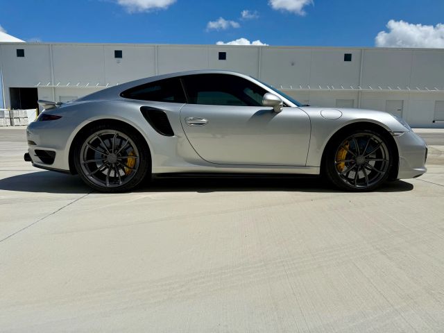 2014 Porsche 911 - Image 6