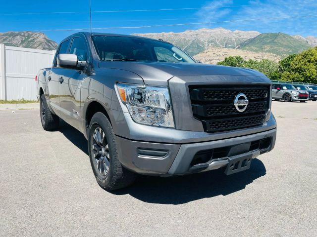 2021 Nissan Titan Crew Cab - Image 5