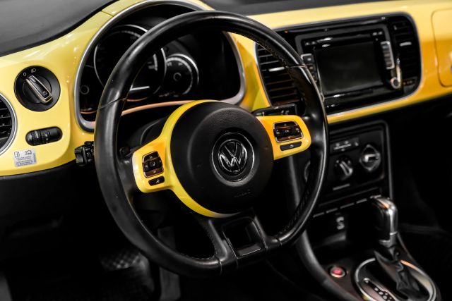2014 Volkswagen Beetle Tdi Hatchback 2d - Image 20