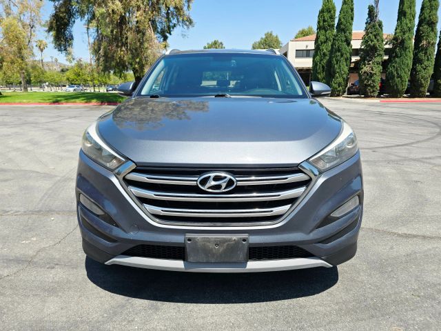 2018 Hyundai Tucson - Image 2