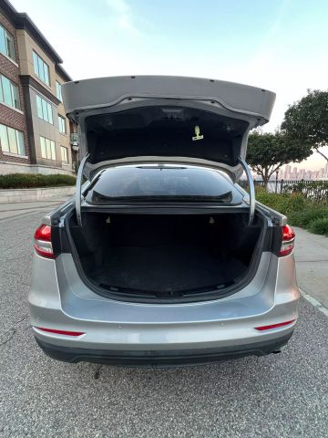 2020 Ford Fusion Se Sedan 4d - Image 10