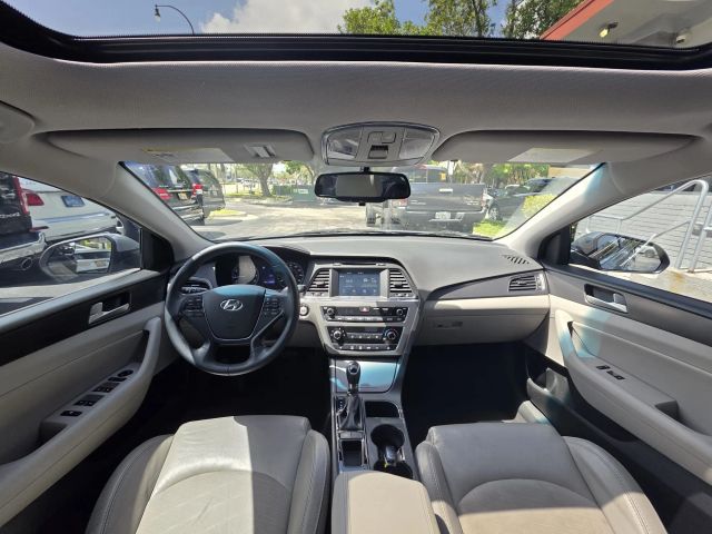 2017 Hyundai Sonata - Image 9