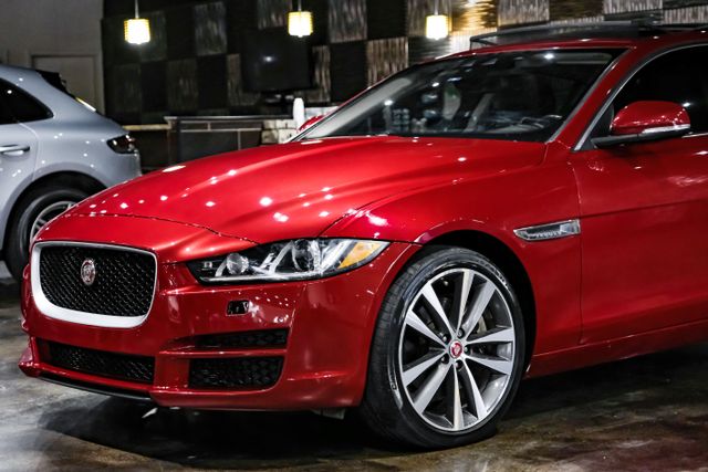 2017 Jaguar Xe Xe 20d Prestige Sedan 4d - Image 8