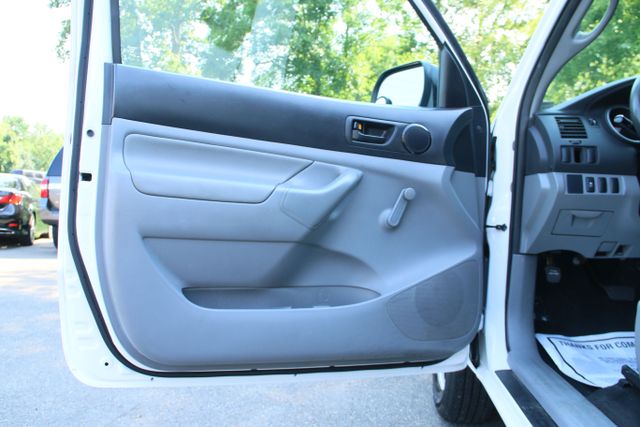 2012 Toyota Tacoma Regular Cab - Image 9