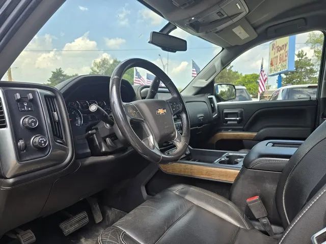 2017 Chevrolet Silverado 1500 Double Cab - Image 13