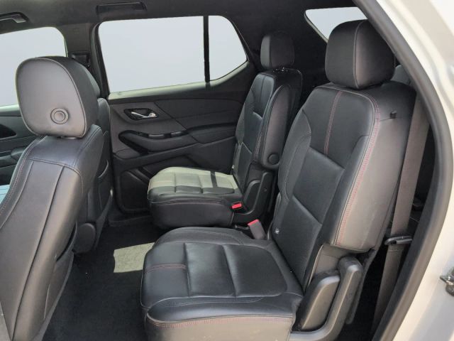 2022 Chevrolet Traverse - Image 13