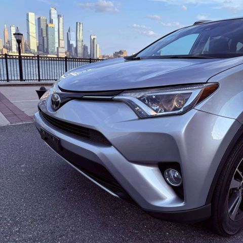 2017 Toyota Rav4 Xle Sport Utility 4d - Image 12