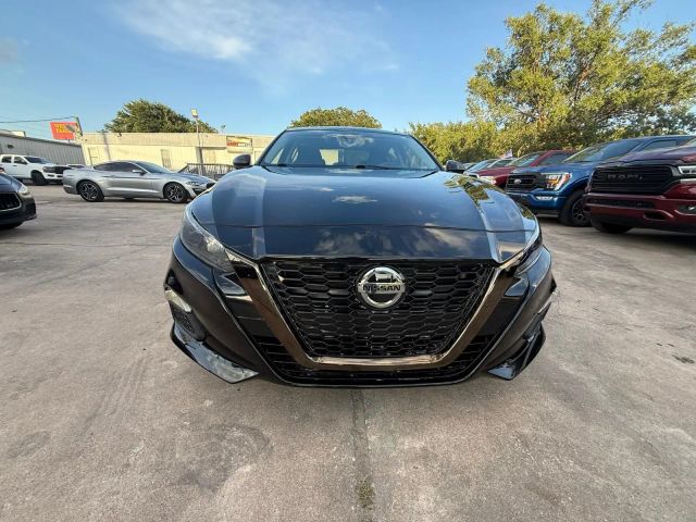 2022 Nissan Altima - Image 5
