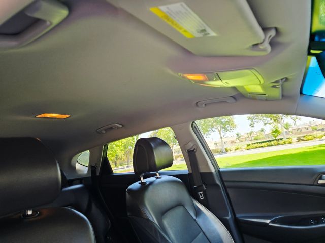 2018 Hyundai Tucson - Image 30