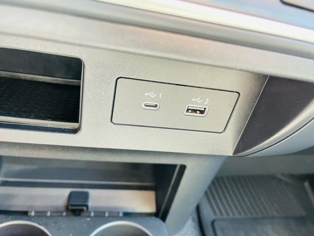 2021 Nissan Titan Crew Cab - Image 44