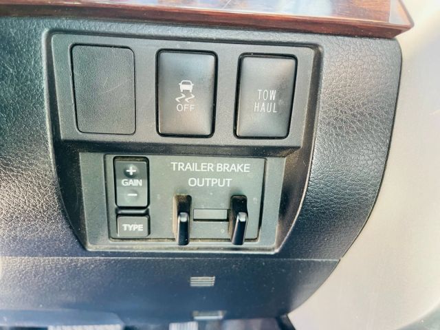 2016 Toyota Tundra Crewmax - Image 42