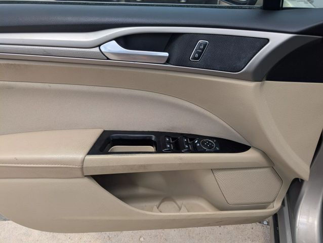 2015 Ford Fusion Se Hybrid Sedan 4d - Image 8