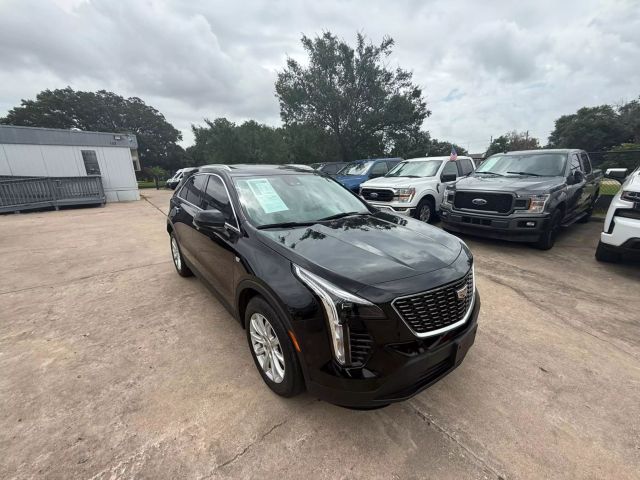 2023 Cadillac Xt4 - Image 3
